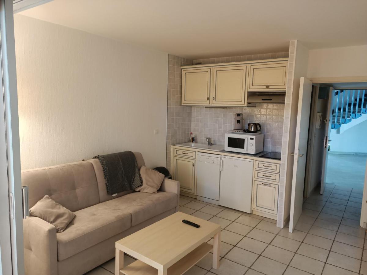 Studio Avec Loggia Entre Port, Plage Et Piscine Le Grau-du-Roi Luaran gambar