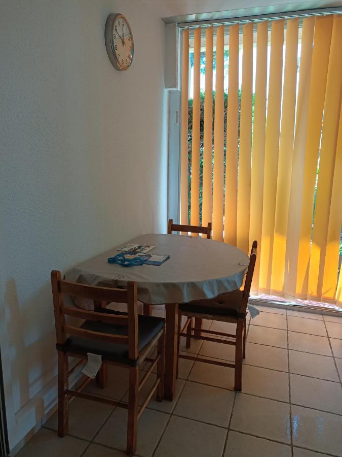 Studio Avec Loggia Entre Port, Plage Et Piscine Le Grau-du-Roi Luaran gambar